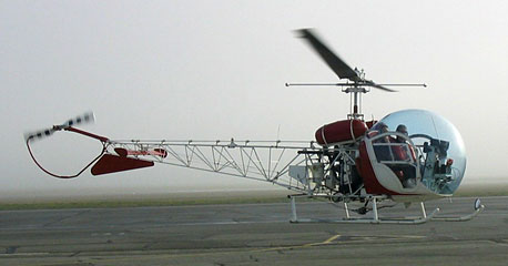 Bell H-13 flying