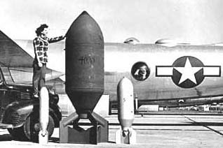 Boeing b29 superfortress bomber world war ii japanese bomber bombs