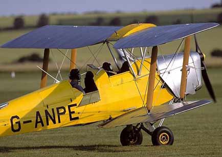 DeHavilland Tiger Moth warming up