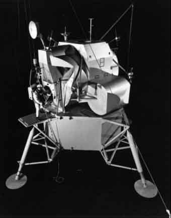 Lunar Exploratory Module (LEM) card model