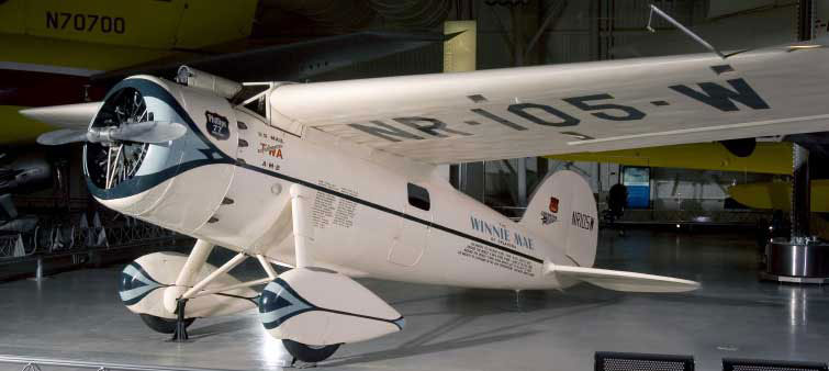 Lockheed-Vega-Winnie-Mae-museum.jpg