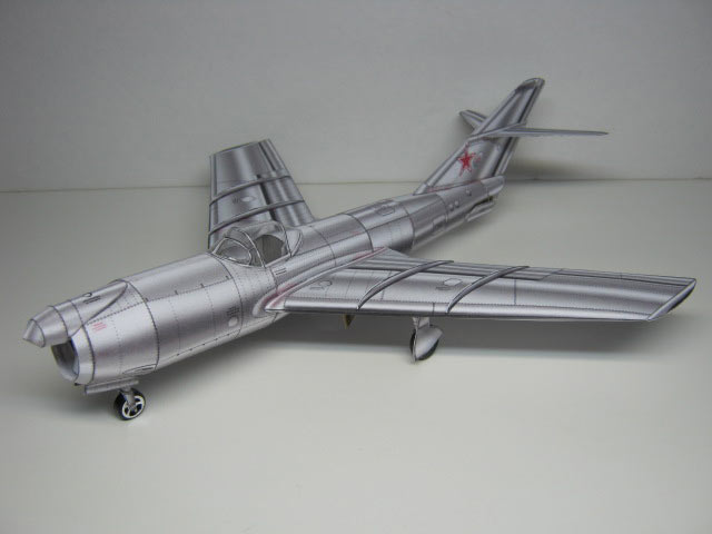 The Mig-I-320 paper model