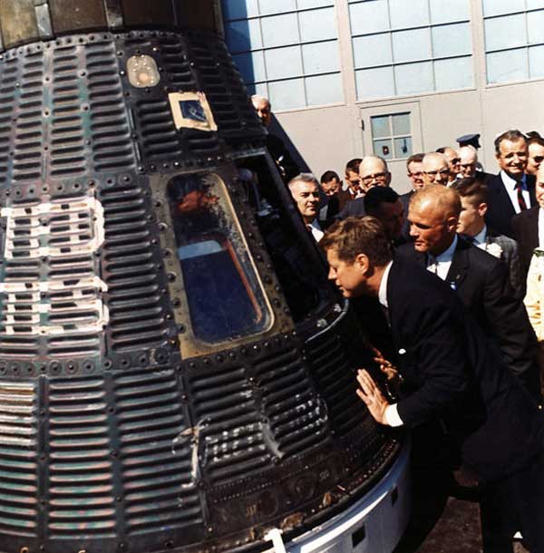 Kennedy inspects Friendship 7