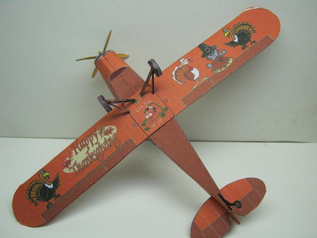 Thanksgiving Day Piper Pa-25 Pawnee Paper Plane model