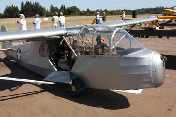 Piper TG-8 WWII Training Glider @ Airshow