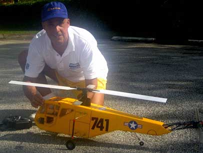 Sikorsky R-4 Flying RC model