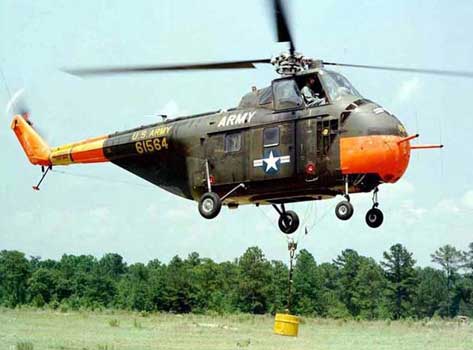 Sikorsky S-55 lifting