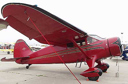 Stinson Reliant in Red
