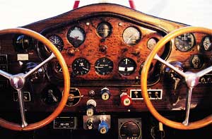 Stinson-V77-Cockpit