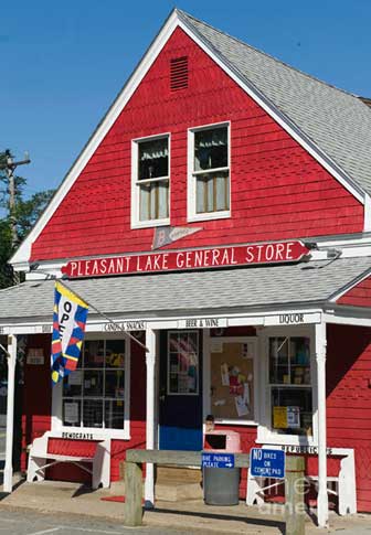 New England Ggeneral Store at Pleasant Lake