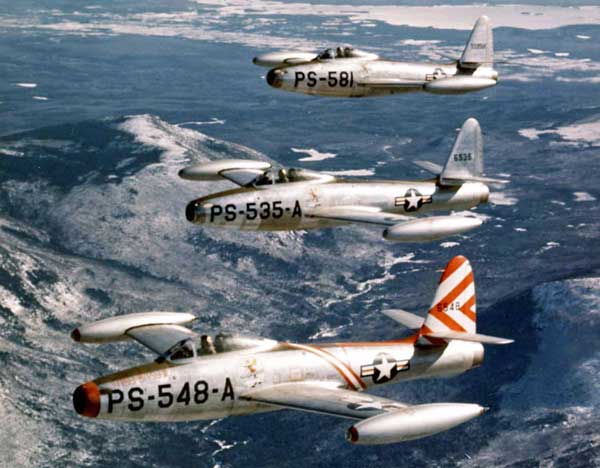 Republic F-84 Thunderstreak Formation