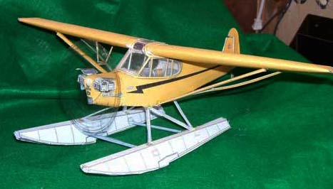 Piper Cub on floats